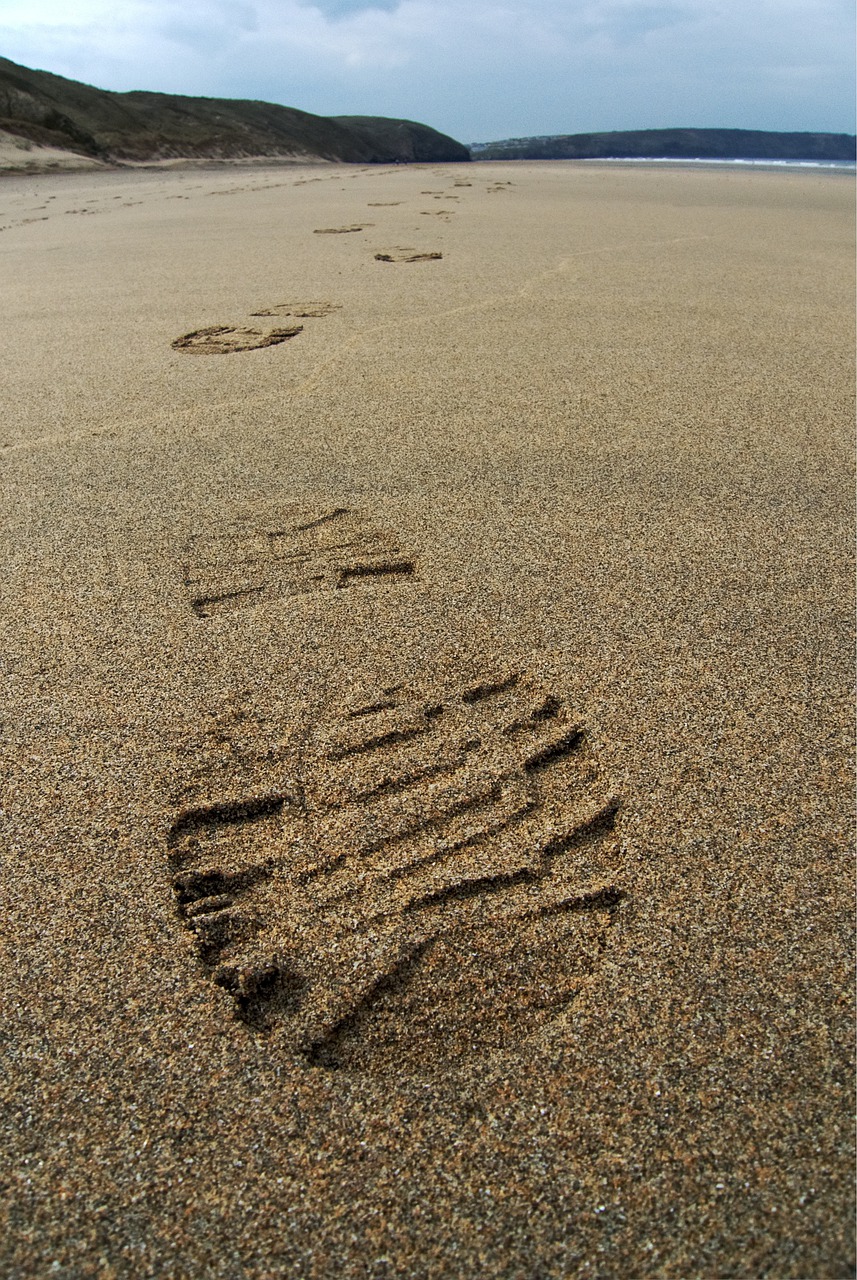 footprint, sand, track-1384507.jpg